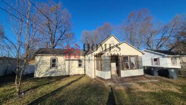 Main picture of 1931 S Red Bank Rd
