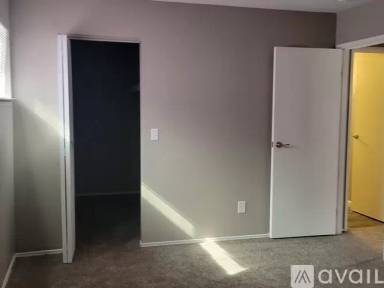 Main picture of 5359 Cresthaven Ln