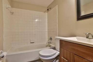 Main picture of 6 Camelot Ct