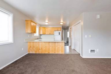 Main picture of 850 Anne St
