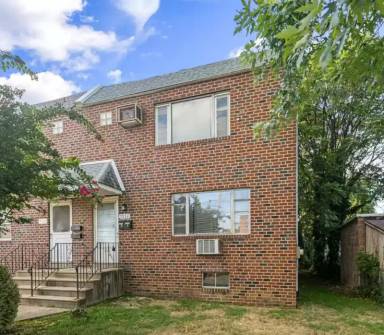 Main picture of 7532 Rising Sun Ave