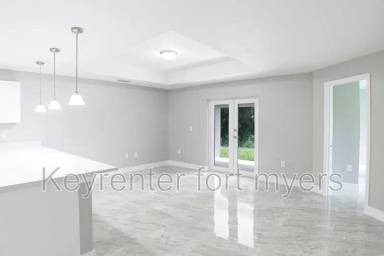 Main picture of 2020 E 12th St