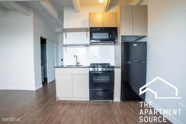 Main picture of 1325 W Wilson Ave Apartments