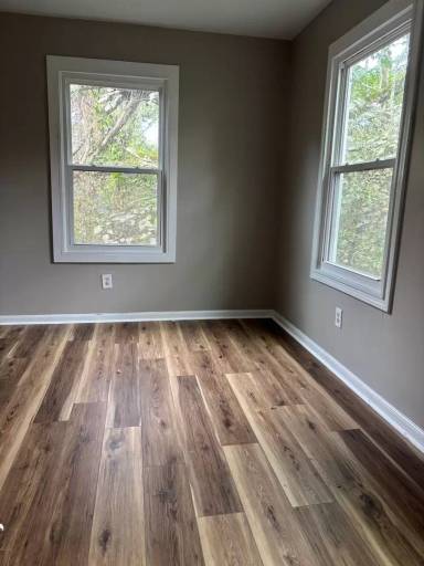Main picture of 204 Flora Cir