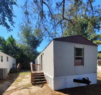 Main picture of Parkwood Mobile Home Park