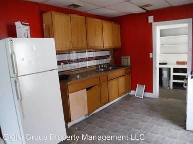 Main picture of 1301 N Washington Ave