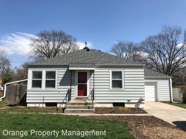 Main picture of 2405 Van Buren St