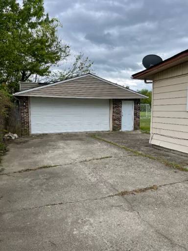 Main picture of 9904 Michaele Ln