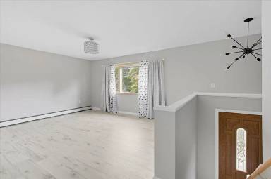 Main picture of 89 Oakwood Dr