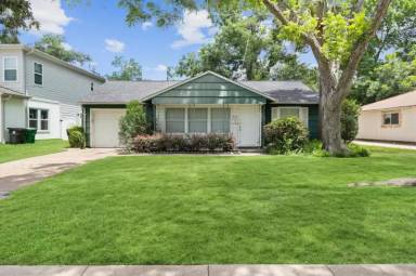 Main picture of 4110 Woodfin St