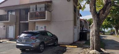 Main picture of 13675 SW 62nd St