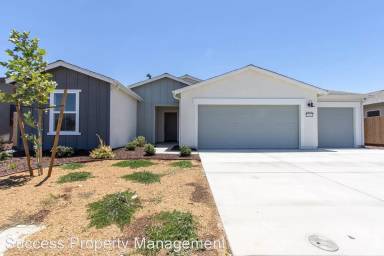 Main picture of 12092 Royal Ct