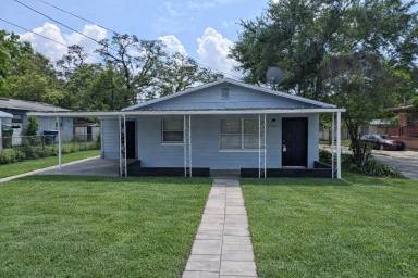 Main picture of 3101 E 18th Ave