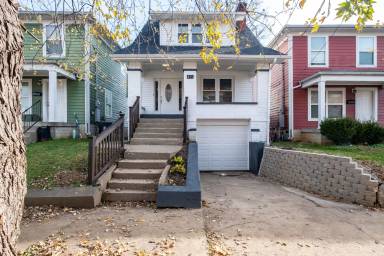 Main picture of 649 Dr W J Hodge St