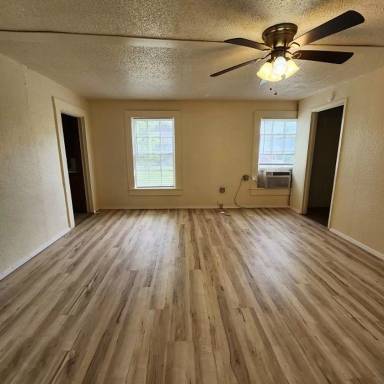 Main picture of 2908 Pearl St
