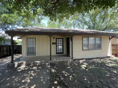 Main picture of 2506-2818 36th St