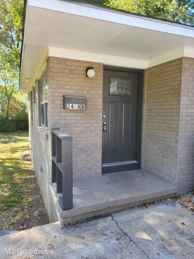 Main picture of 2408 Whitesburg Dr SW