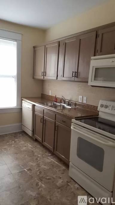 Main picture of 834 Marshall Ave SW