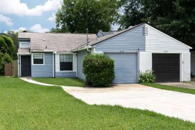 Main picture of 3223 Albert Dr