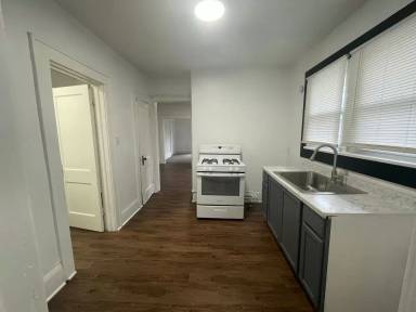 Main picture of 1228 Pondview Ave