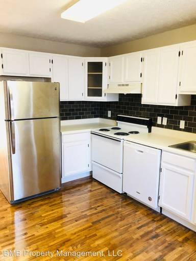 Main picture of 2642-2672 E 3rd St