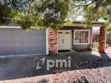 Main picture of 456 Yellowstone Dr