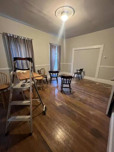 Main picture of 833 Dorchester Ave