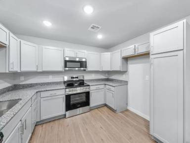 Main picture of 6306 NW Kathleen St