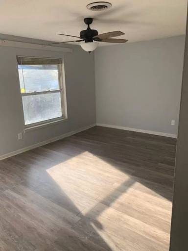 Main picture of 3015 Thomas Ln