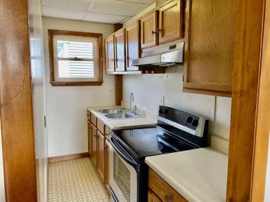 Main picture of 282 Sprague St