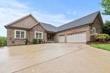 Main picture of 119 Rainbow Glen Cir