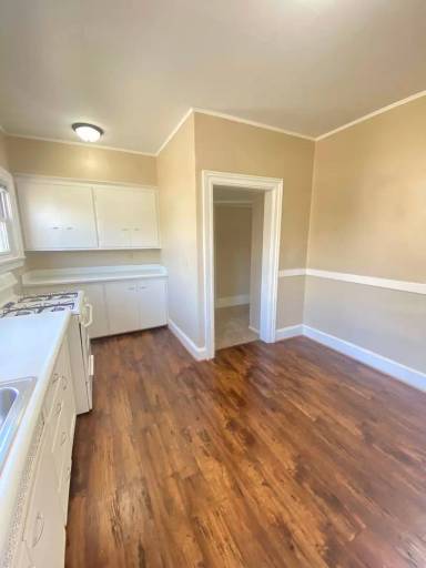 Main picture of 217 W Irving Ave