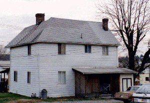 Main picture of 405 Round St