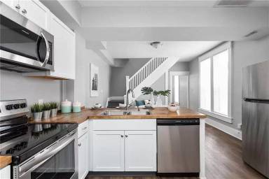 Main picture of 1024 Orange St