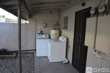 Main picture of 1514 W Palmer Dr