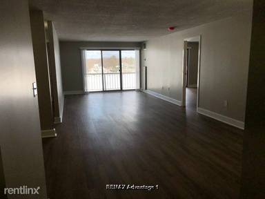 Main picture of The Lakeshore Condominiums
