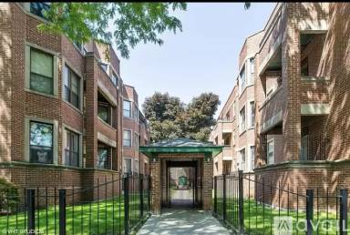 Main picture of 6104 S Dorchester Ave