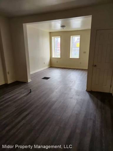 Main picture of 251 S Penn St