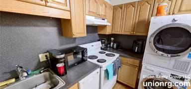 Main picture of 60 Walden St