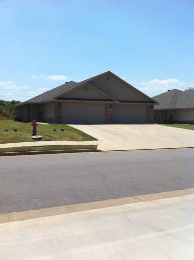 Main picture of 2002 Plum Creek Ln