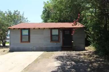 Main picture of 213 N Waldrip St