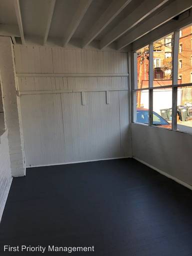 Main picture of 2371 Champlain St NW