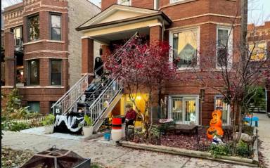 Main picture of 2505 N Hamlin Ave