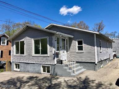 Main picture of 1018 Washington St