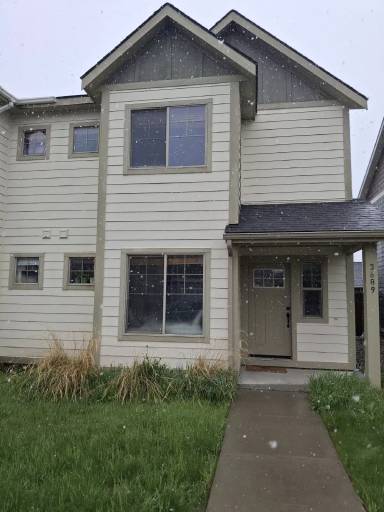 Main picture of 3689 Pipestone St