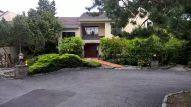 Main picture of 9417 SE Evergreen Hwy