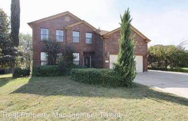 Main picture of 600 Moccasin Dr