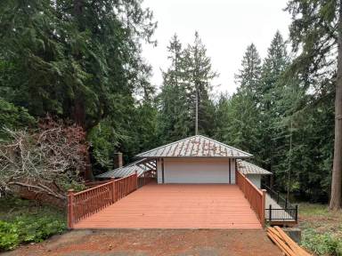 Main picture of 105 Cedar Crest Ln
