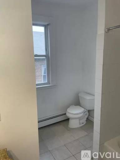 Main picture of 498 Howard Ave