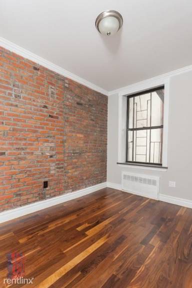 Main picture of 233 E 29th St